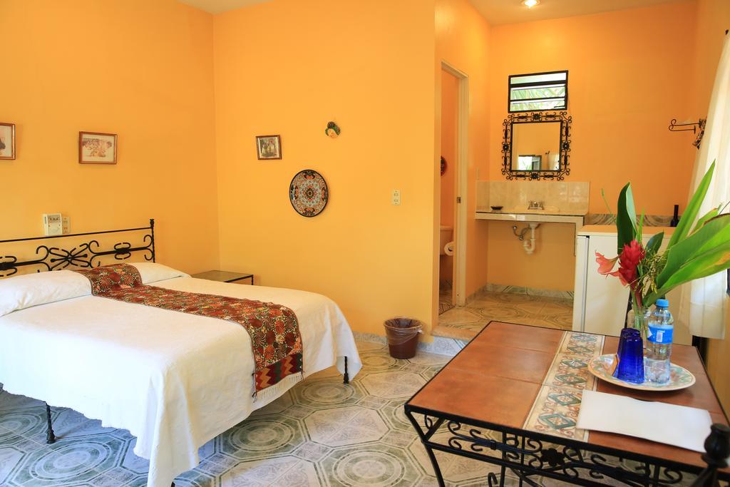 The Flycatcher Inn Retreat HotelSanta Elena エクステリア 写真