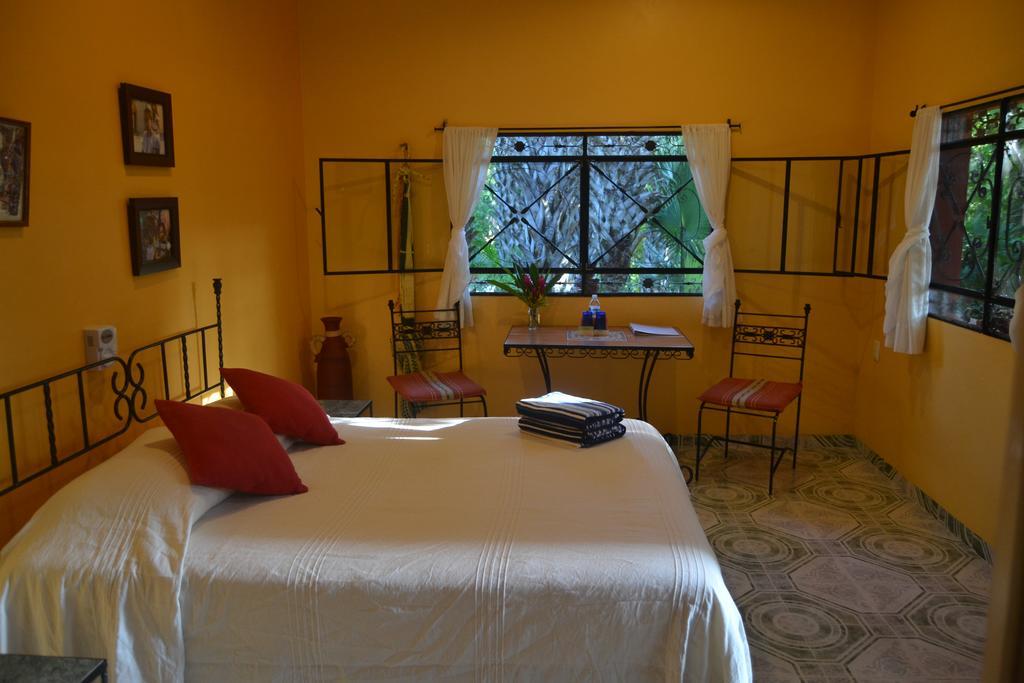 The Flycatcher Inn Retreat HotelSanta Elena エクステリア 写真
